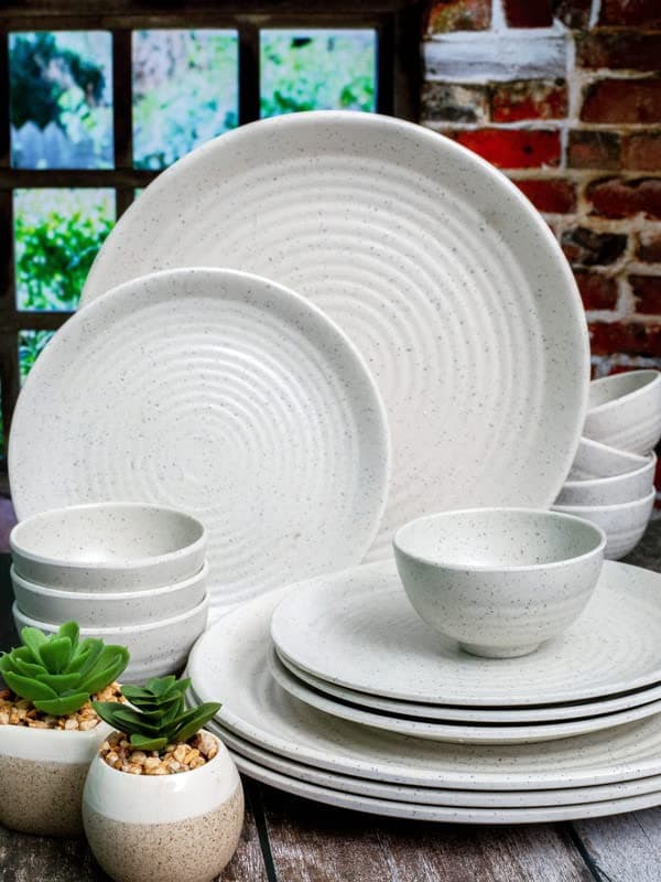 GOOD HOMES WITH WORD YSR Melamine Solid Dinner Set (Set of 4pcs Dinner Plate, 4pcs Quarter Plate & 8pcs Veg Bowl) White