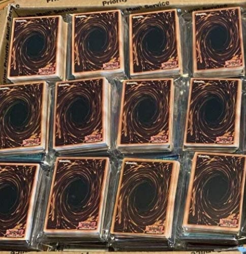 Mega Lot of 1000 Assorted Yugioh Cards by Konami