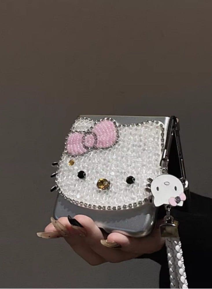 Cute Rhinestone Silver-plated Cat For Motorola Razr 50 Folding Screen Mobile Phone Case + Bracelet