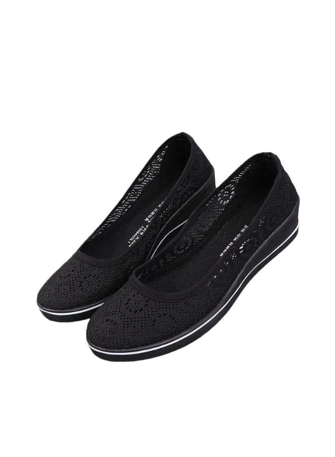 Medical Flat-soled Comfortable Non-slip Nurse Shoes with Hollow and Breathable Design (Black)