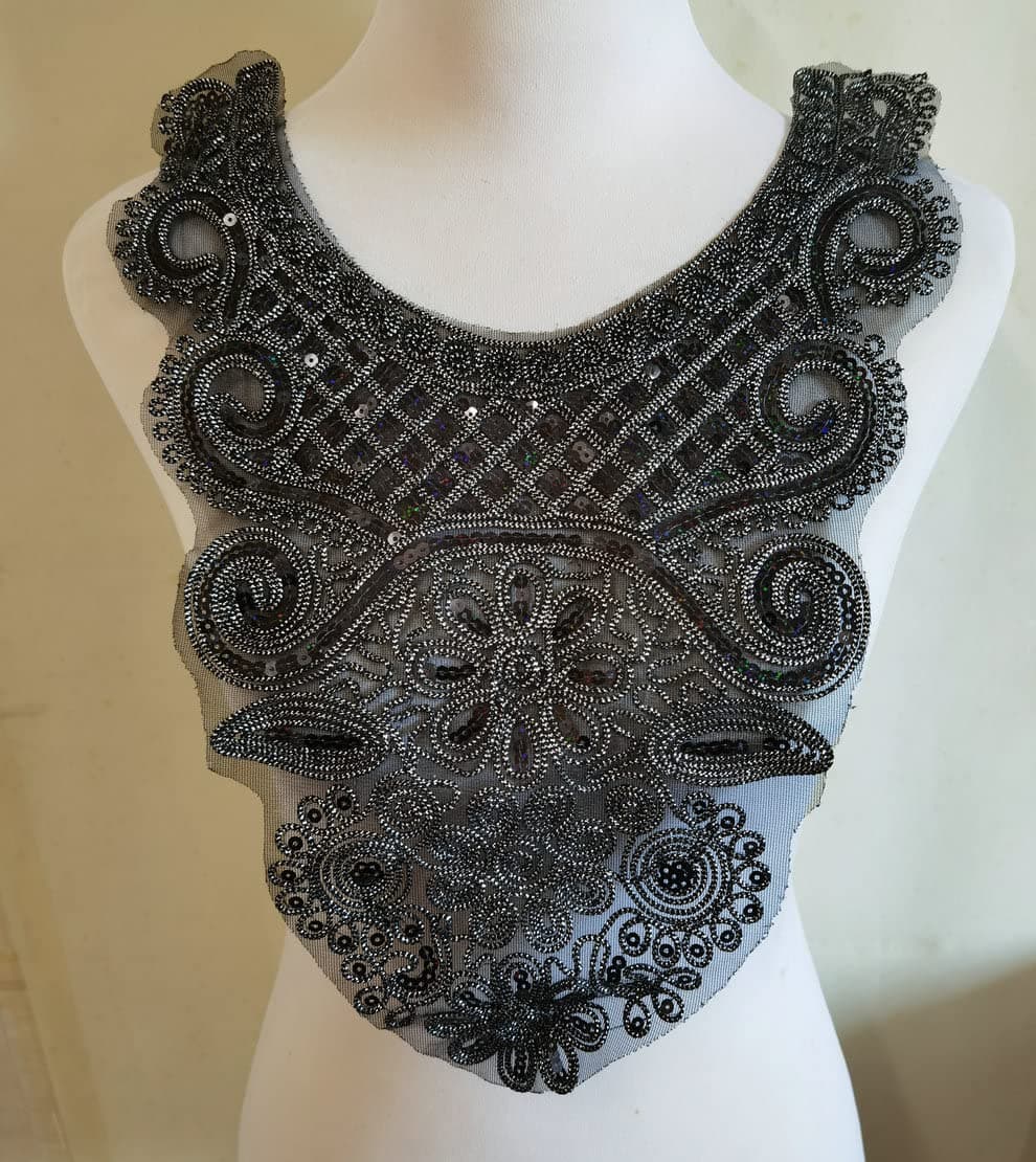 1pcs Craft Black Collar Venise Sequin Floral Embroidered Applique Trim Decorated Lace Neckline Collar Sewing Accessories (Black B)
