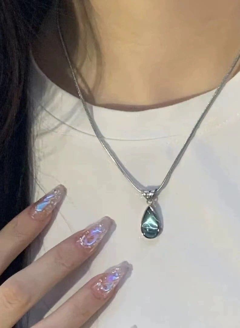 Mermaid's Tear Blue Teardrop Pendant Necklace – Elegant Waterdrop Choker for Women, Small Luxury Jewelry Gift