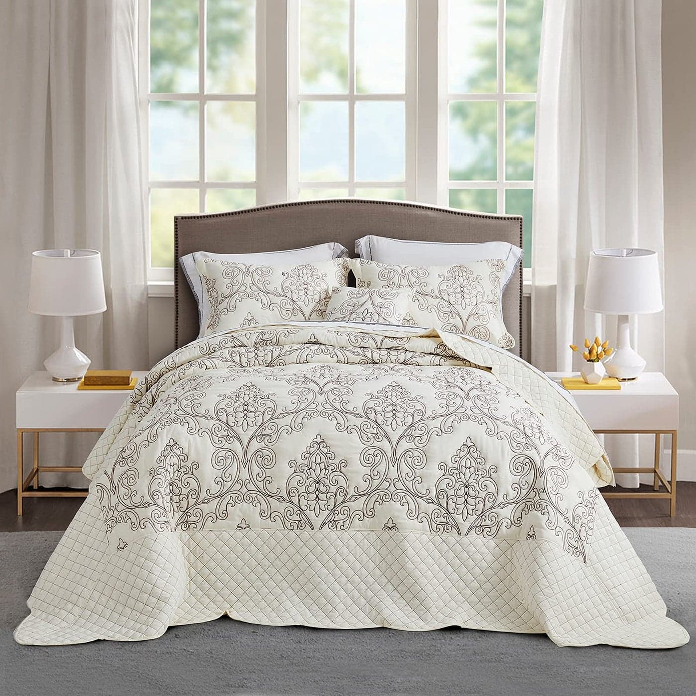 CHIXIN Oversized Bedspread Coverlet Set King Size Lightweight Bedding Cover Beautiful Stitching 4 Piece Reversible Bedspread Luxury Damask Paisley Pattern King Ivory