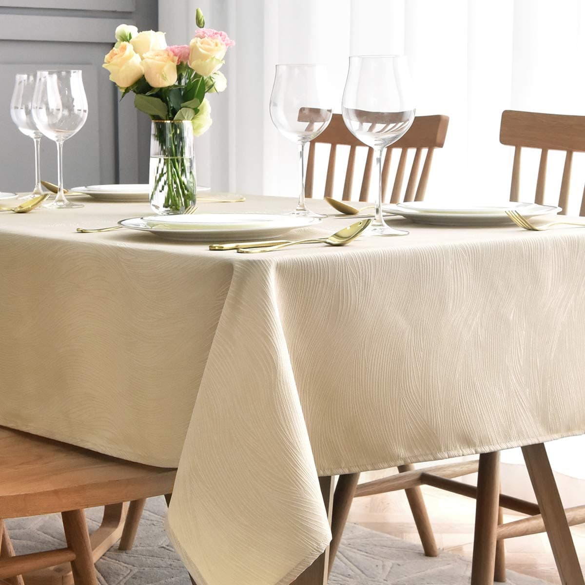 maxmill Jacquard Table Cloth Swirl Design Water Resistant Wrinkle Resistance Heavy Weight Soft Tablecloth for Kitchen Dinning Tabletop Decoration Oblong 60 x 140 Inch Beige