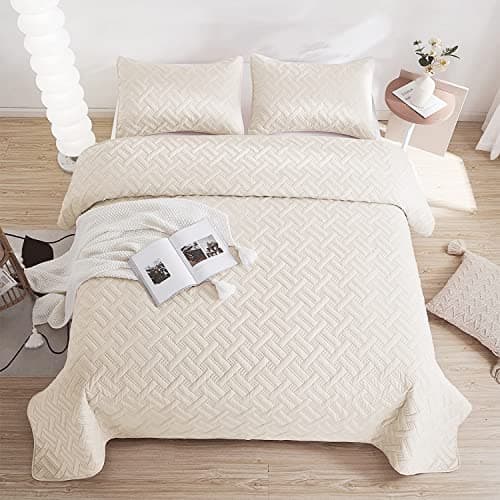 VAS COLLECTIONS® All Weather 3 Pcs 100% Cotton Ultrasonic 280 Tc Solid King Size Quilted Bed Cover/Bedsheet with 2 Pillow Case, (Luxurious,Off-White, 90X100 Inches, 254X228 cm)