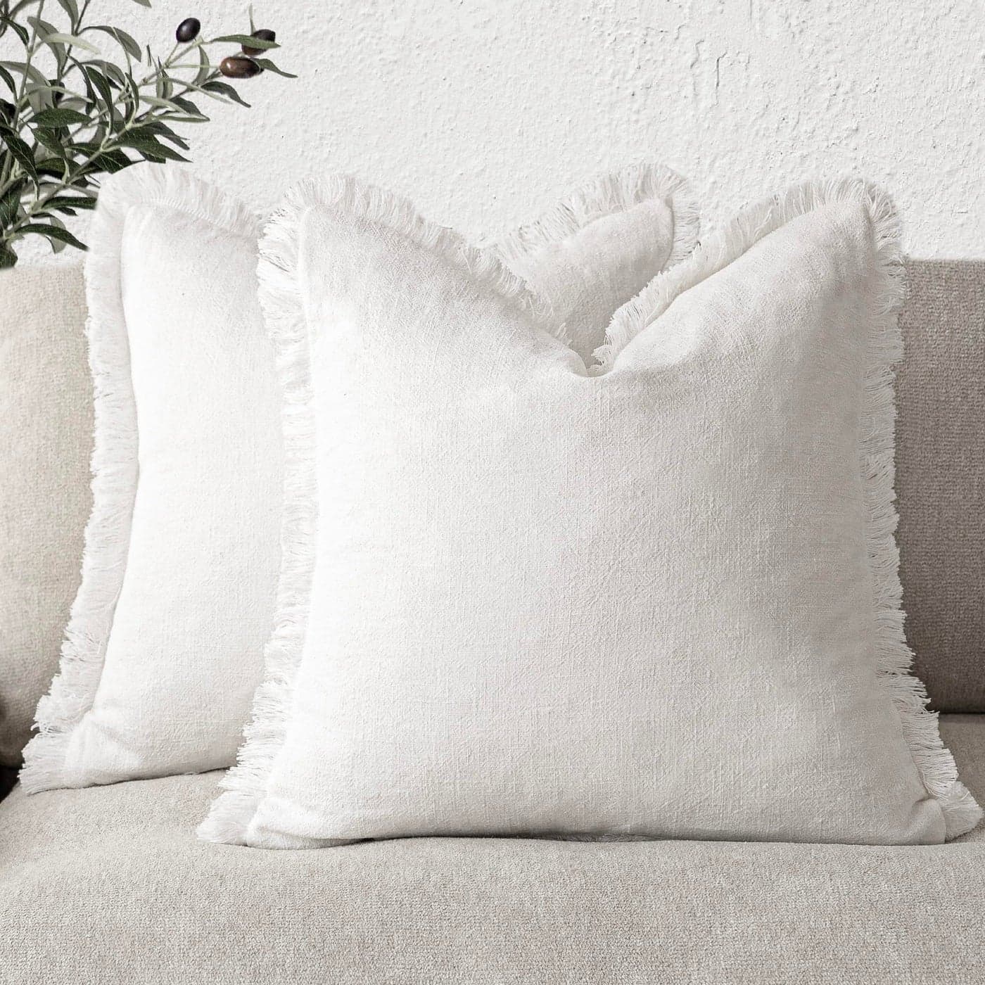 Foindtower Set of 2 Decorative Linen Fringe Throw Pillow Covers Cozy Boho Farmhouse Cushion Cover with Tassels Soft Accent Pillowcase for Couch Sofa Bed Living Room Home Decor1818 InchWhite