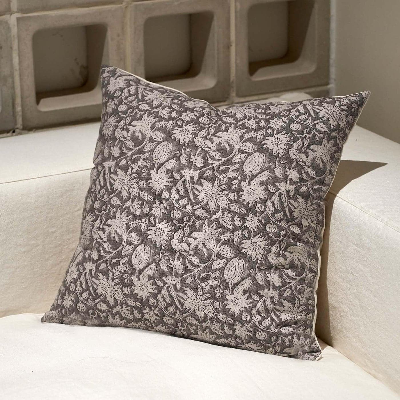 Amor Virisso Throw Pillow Covers 20x20 Floral Pillow Covers Block Print Farmhouse Neutral Pillow Covers Decorative Accent Throw Pillows for Couch Bed Living Room Sofa Pillows 1PC Light Taupe