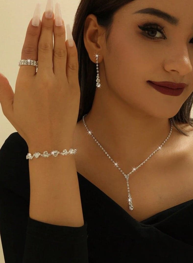 Amazing Trendy Women's Zirconia Necklace And Earrings And Bracelet And Ring Jewellery Set