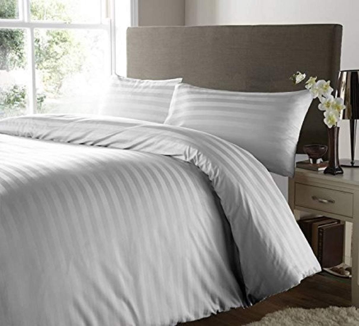 Kuber Industries Cotton Double Bedsheet with 2 Pillow Covers Satin Stripes WhiteCTKTC30056