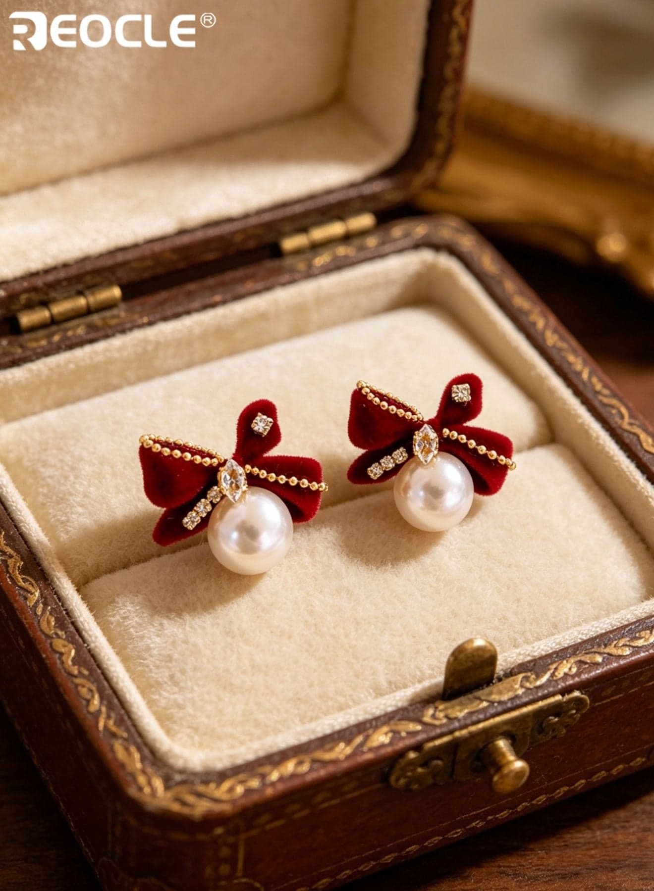 Women's Bow-Shaped Pearl Drop Earrings Velvet-Accented & Crystal-Embellished Design Elegant Statement Earrings for Daily Feminine Chic & Casual Occasions