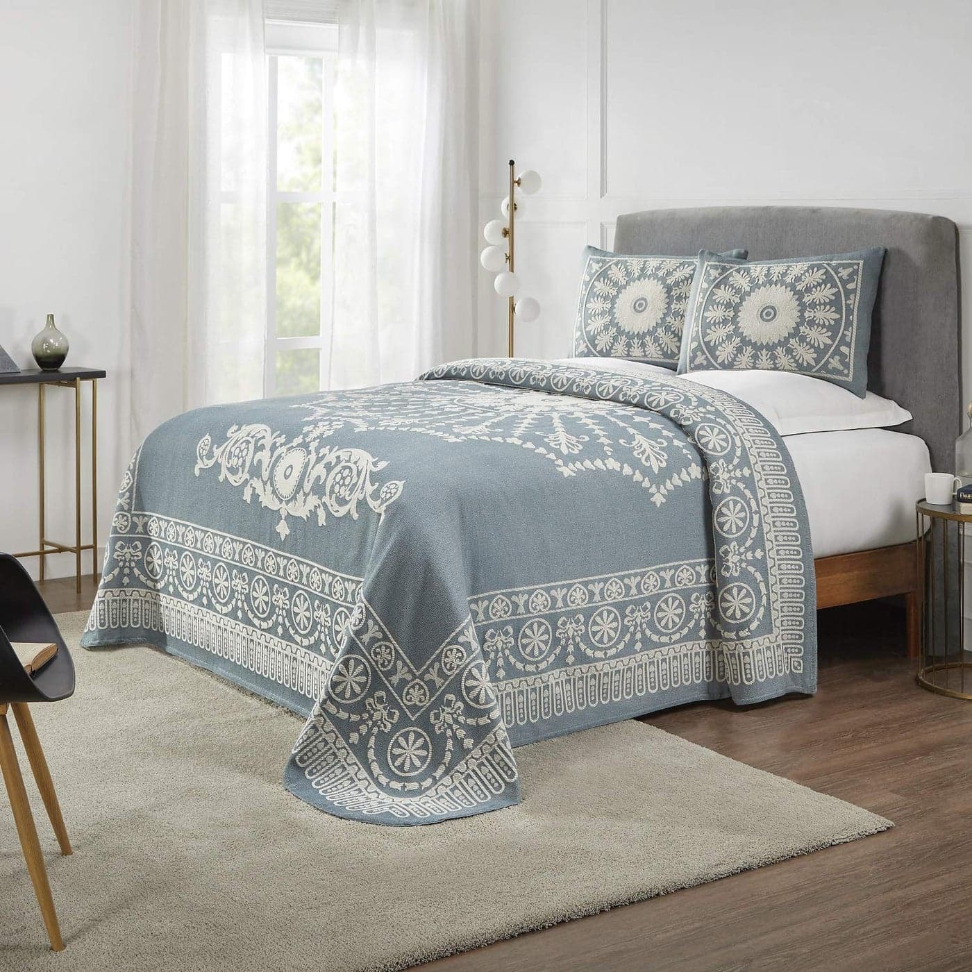 Superior Cotton Blend Bedspread 3Piece Set Light Weight Blanket 2 Matching Pillow Shams Oversized Bedding Traditional Bedroom Jacquard Medallion Decor Kymbal Collection King Cerulean Blue