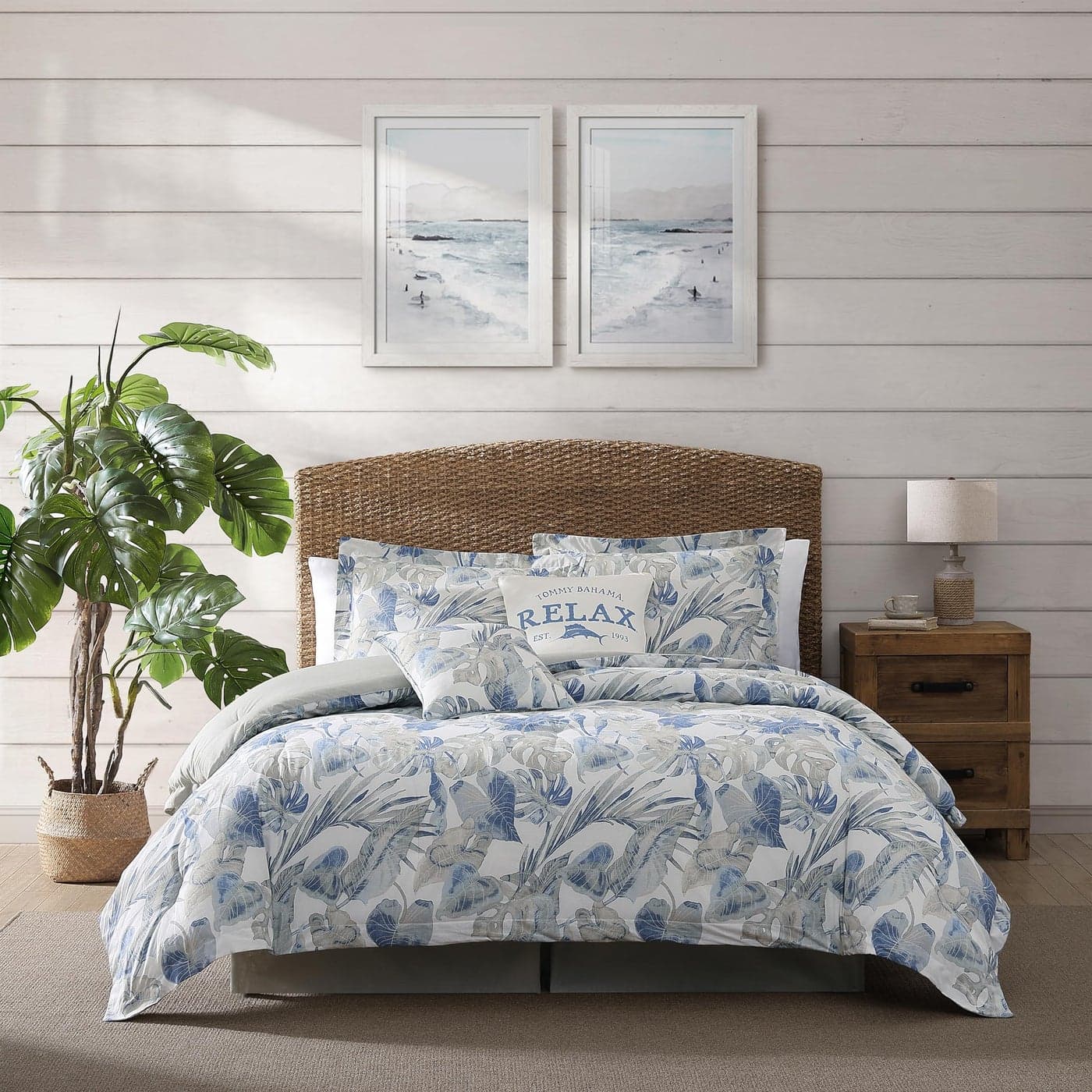 Tommy Bahama Queen Comforter Set Reversible Cotton Bedding with Matching Shams Bonus Throw Pillows All Season Home Decor Raw Coast Blue Queen 5pc
