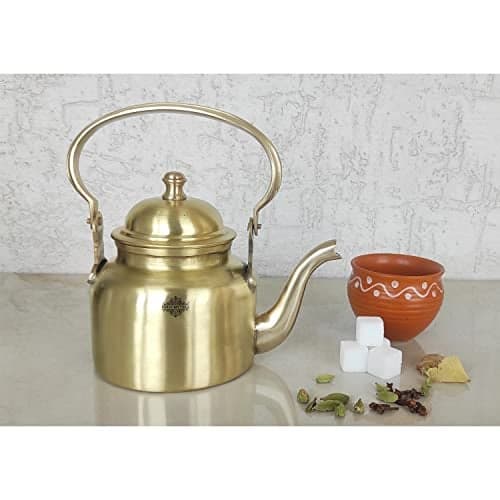 Indian Art Villa Pure Brass Matt Finish Tea Pot/Tea Kettle, Serving Tea Coffee, Tableware, Volume- 550 ML, Gold