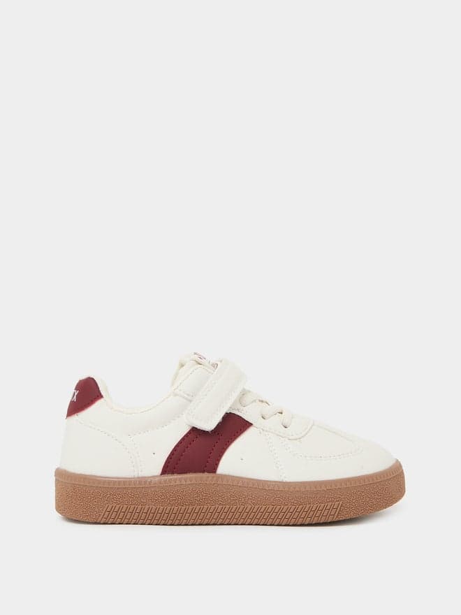 Styli Boys Hook and Loop Sneakers