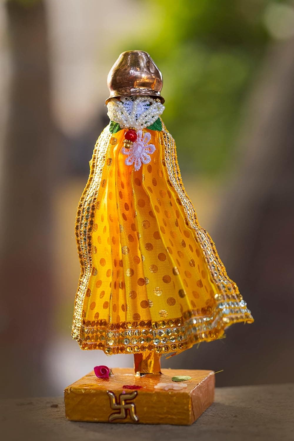 PUNYATVA Readymade Gudhi Yellow Medium Maharashtrian Festival Gudi Padwa StandGudiPadwa Decoration Showpiece with Copper Vessel MediumGudhiPadwa GiftGudhi Padawa Dcor