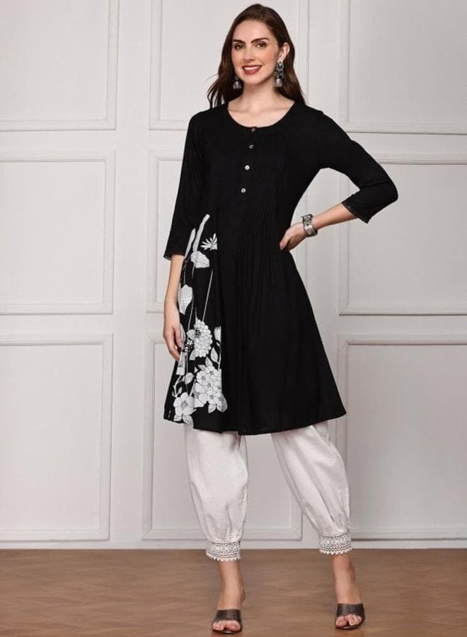 Women's Black Rayon Printed Tunic Straight Fit Kurta