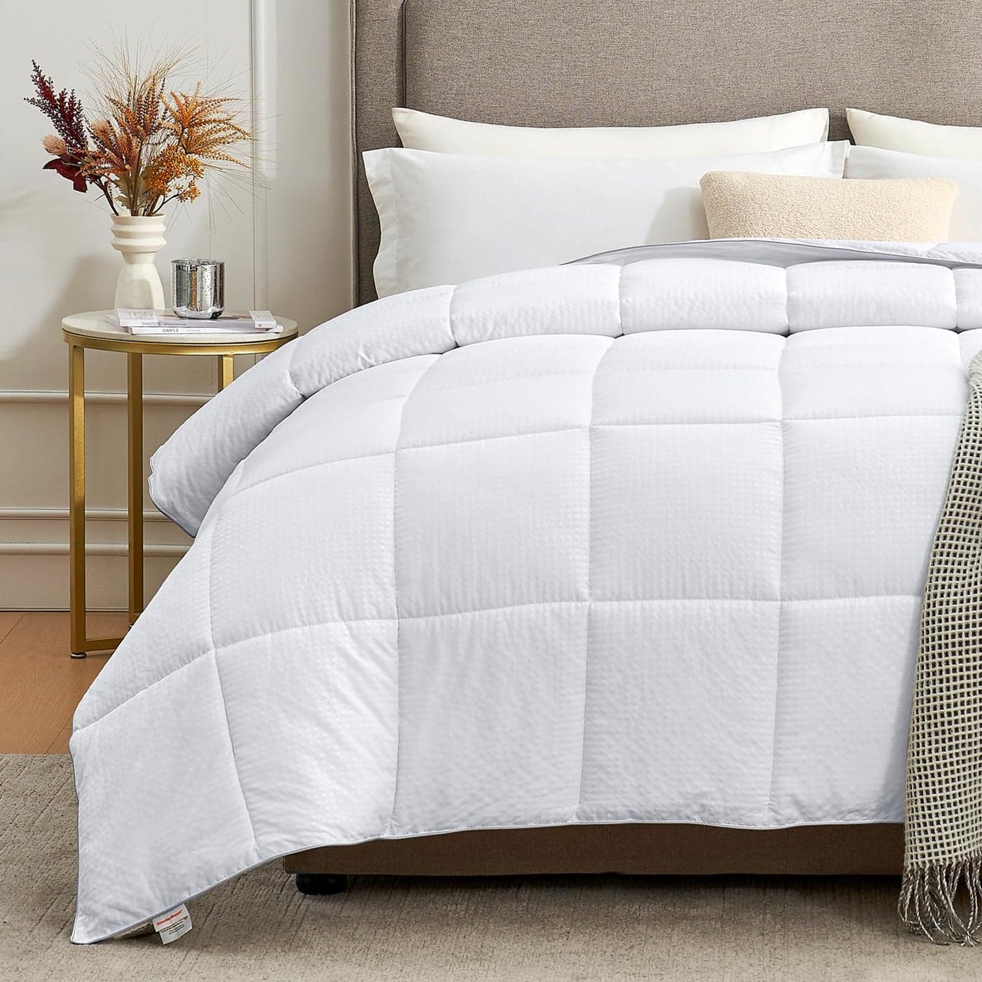 Homelike Moment Twin Comforter Duvet Insert White Down Alternative Bed Comforter Twin Size Lightweight Bedding Comforters Quilted Soft All Season with Coner Tabs White Square Embossed
