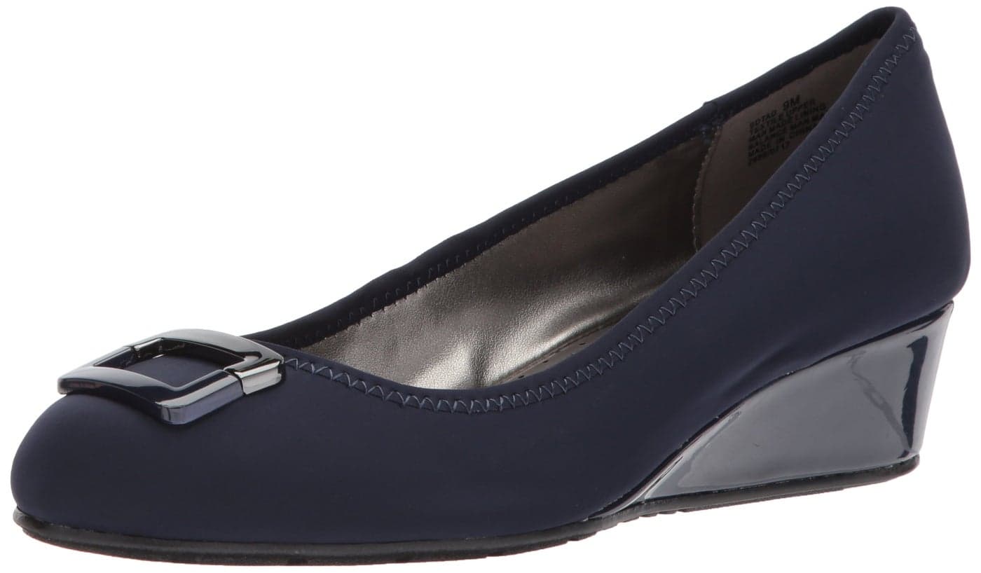 Bandolino Women's Tad Pump, Navy Lycra, 7.5