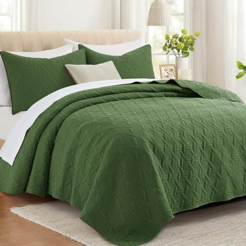 Lavsiry Olive Green King Size Quilt Bedding Set with Pillow Shams, Summer Lightweight Bedspread Coverlet, Soft Quilted Blanket Thin Comforter for All Seasons