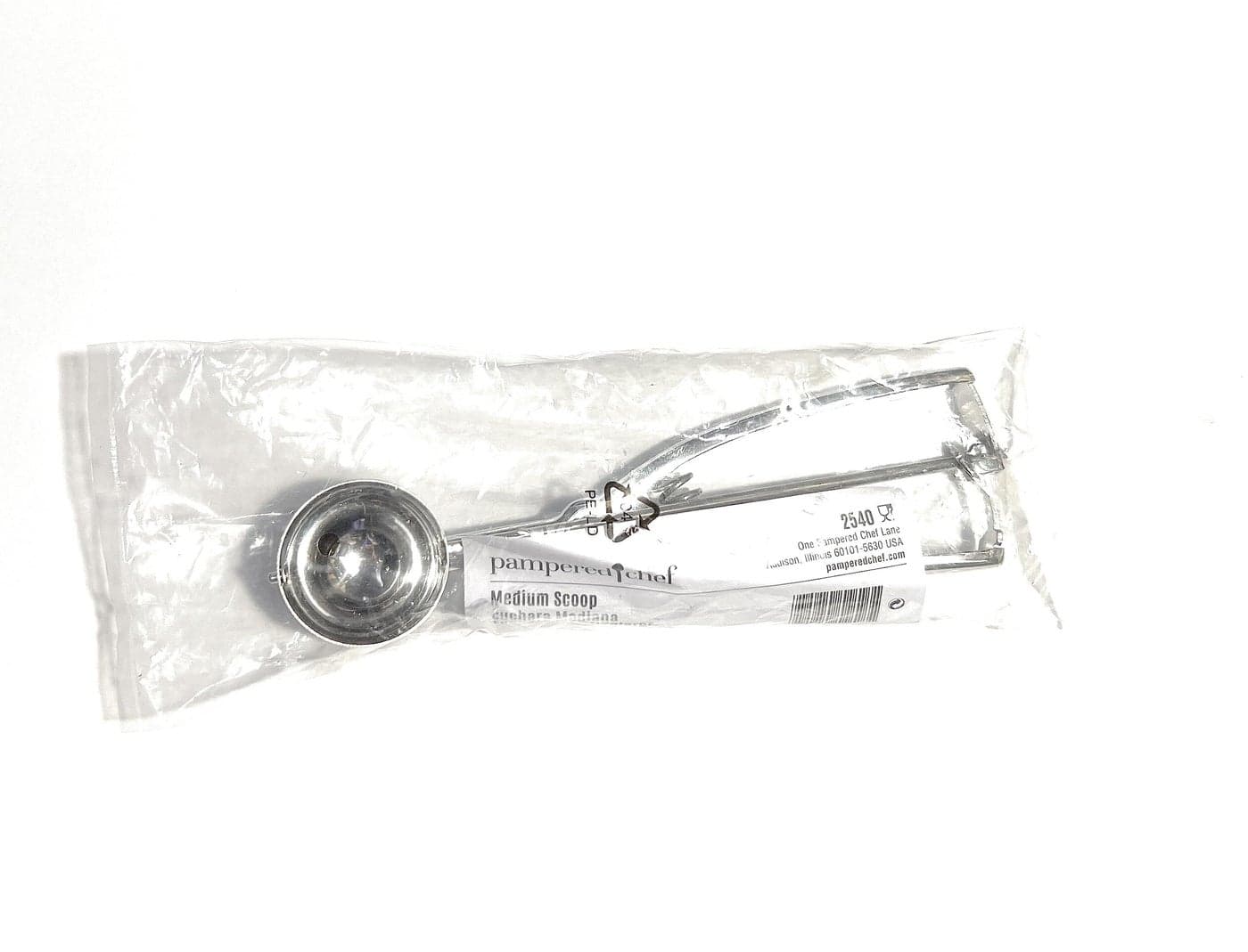 The Pampered Chef Medium Scoop #2540