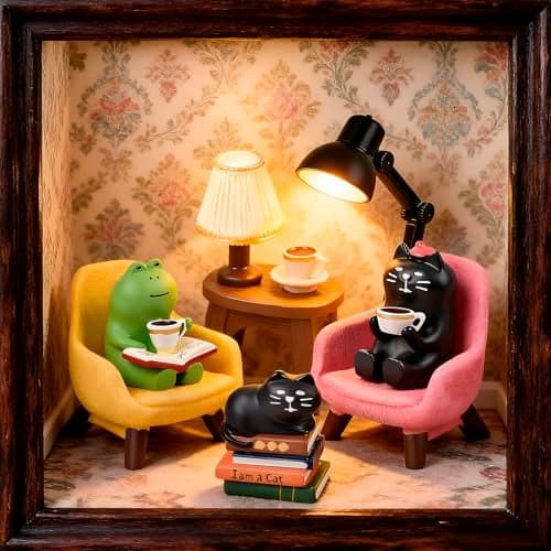 Miniature Frog Figurines Desk Decor Cute Frogs Cat Office Trinkets Accessories Gifts for Women Mini Anime Resin Figure Stuff Pink Yellow Home Sofa Funny Bookshelf Things Critters Decorations