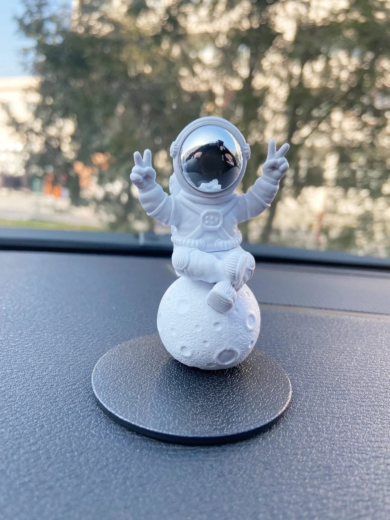 HEAVY DRIVER® Astronaut Figure Statue Figurine Sculpture Home Office Decoration Silver C