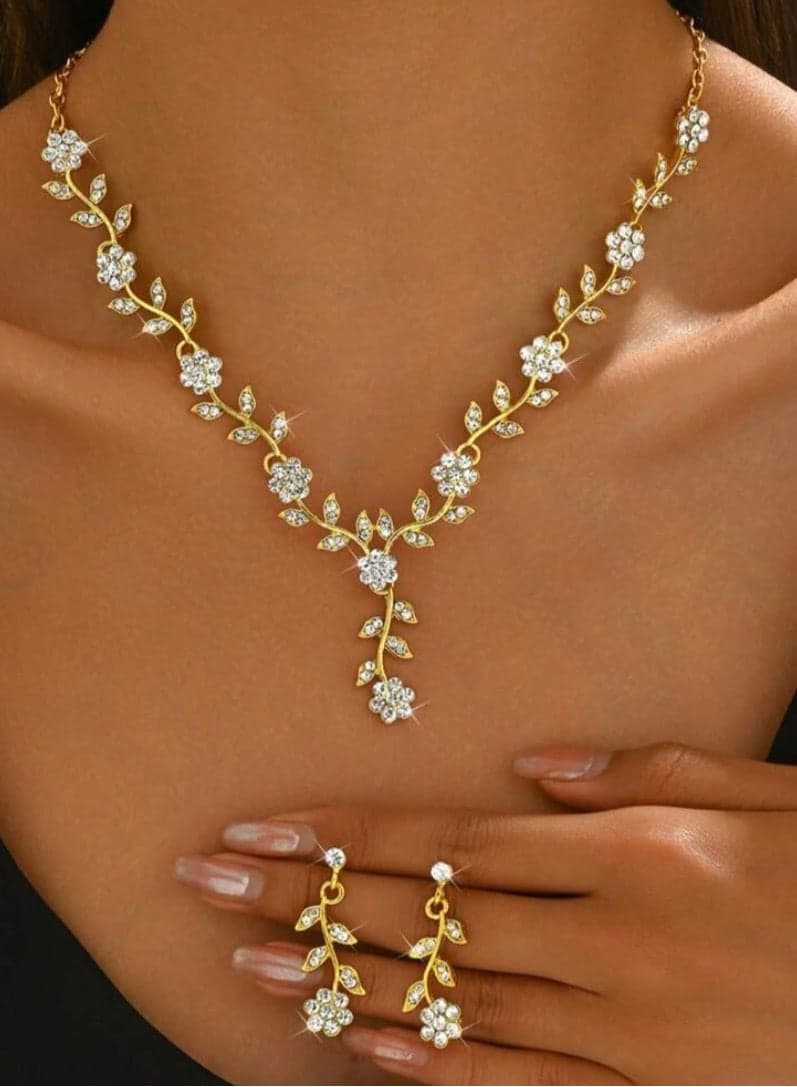 Amazing Trendy Women's Zirconia Necklace And Earrings Jewellery Set
