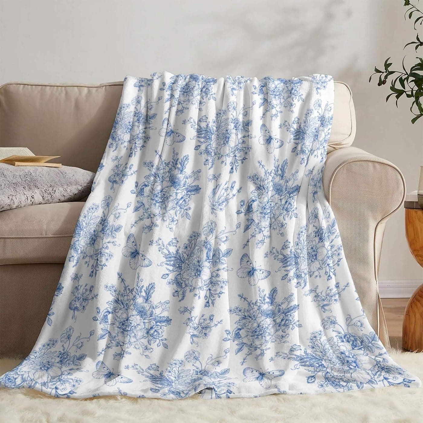 Blue and White Floral Throw Blanket Fuzzy Soft Cozy Flannel Blanket for Home Bed Sofa Couch Chair Decorative 50 x 60 Inch Blanket
