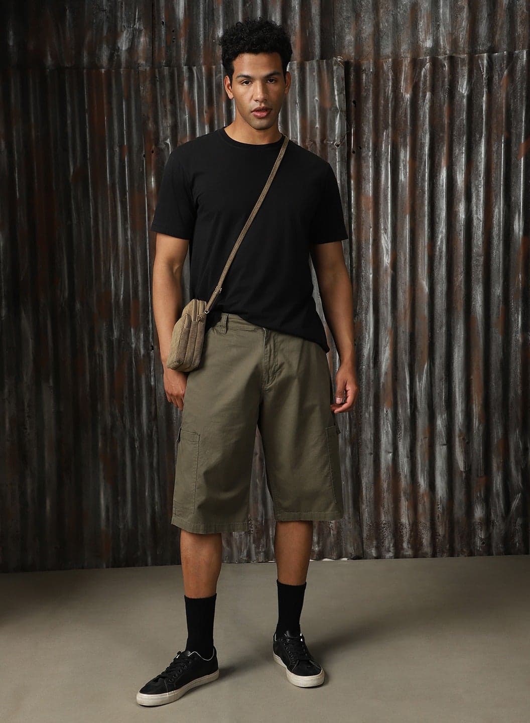 Men’s Slim Fit Light Olive Cropped Cargo Shorts – Trendy and Comfortable