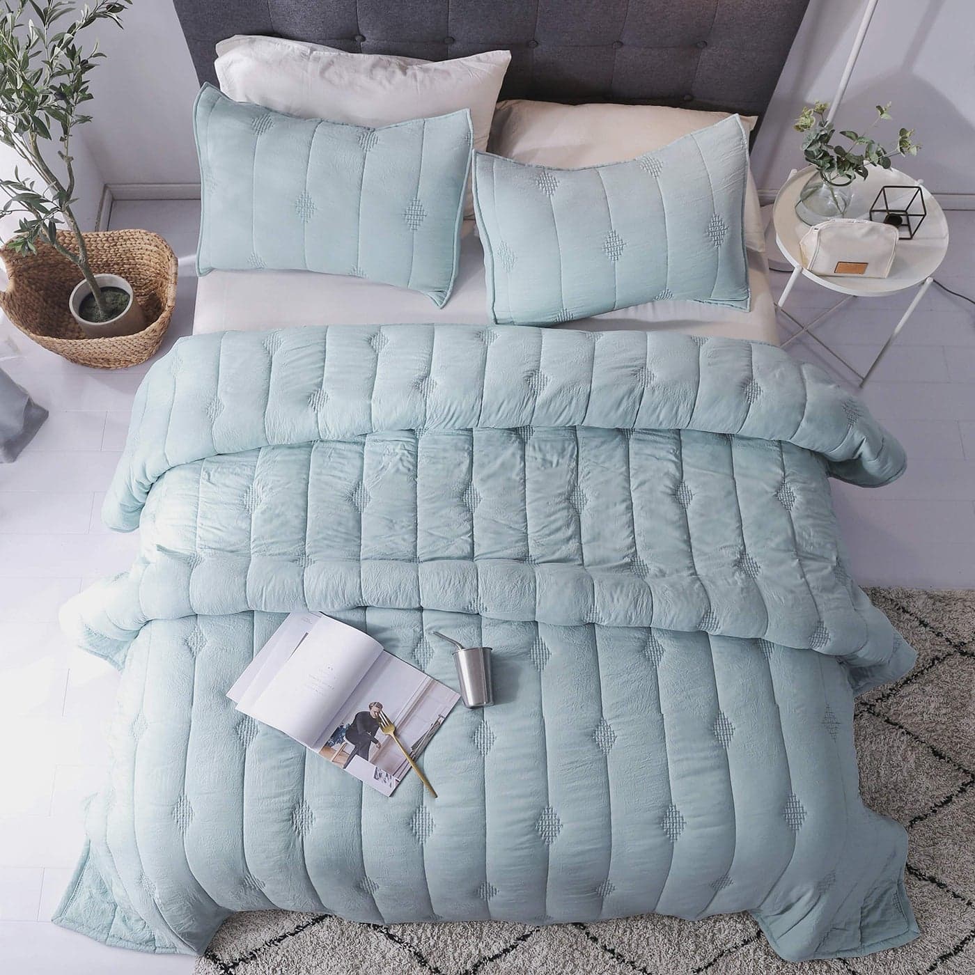 ANNAZ HOME Queen Quilt Set Lightweight Bedding Set Washed Soft Fabric Light Blue Boho Embroidered Coverlet AllSeason Machine Washable 3Piece Set 1 Quilt 2 Shams Cloud Blue Queen Set