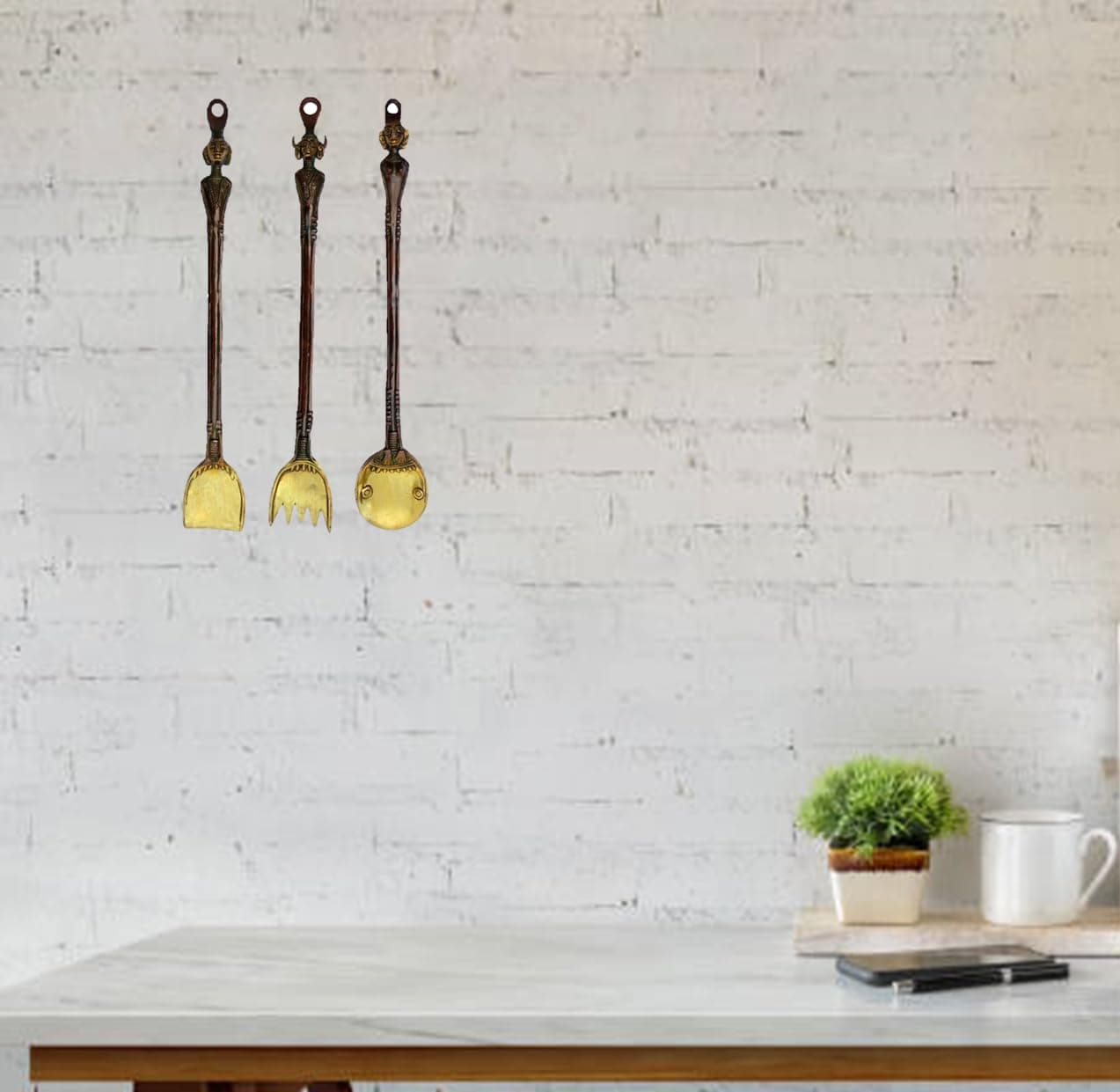 Purpledip Vintage Brass Wall Decor 'Set of Hanging Cutlery'; Antique Design, Large (10000)