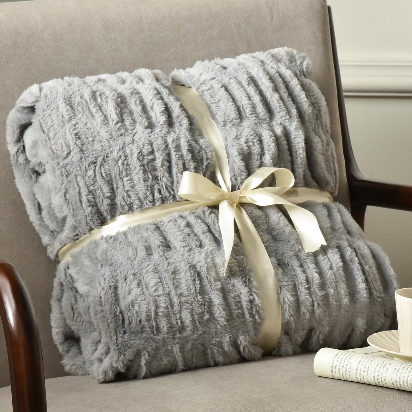PHF Fluffy Ruched Faux Fur Throw Blanket for CouchCozy Plush Soft Luxury Warm for Fall WinterReversible Furry Thick Lightweight Blanket for Bed SofaAesthetic Room Decor50 60 InchesGrey