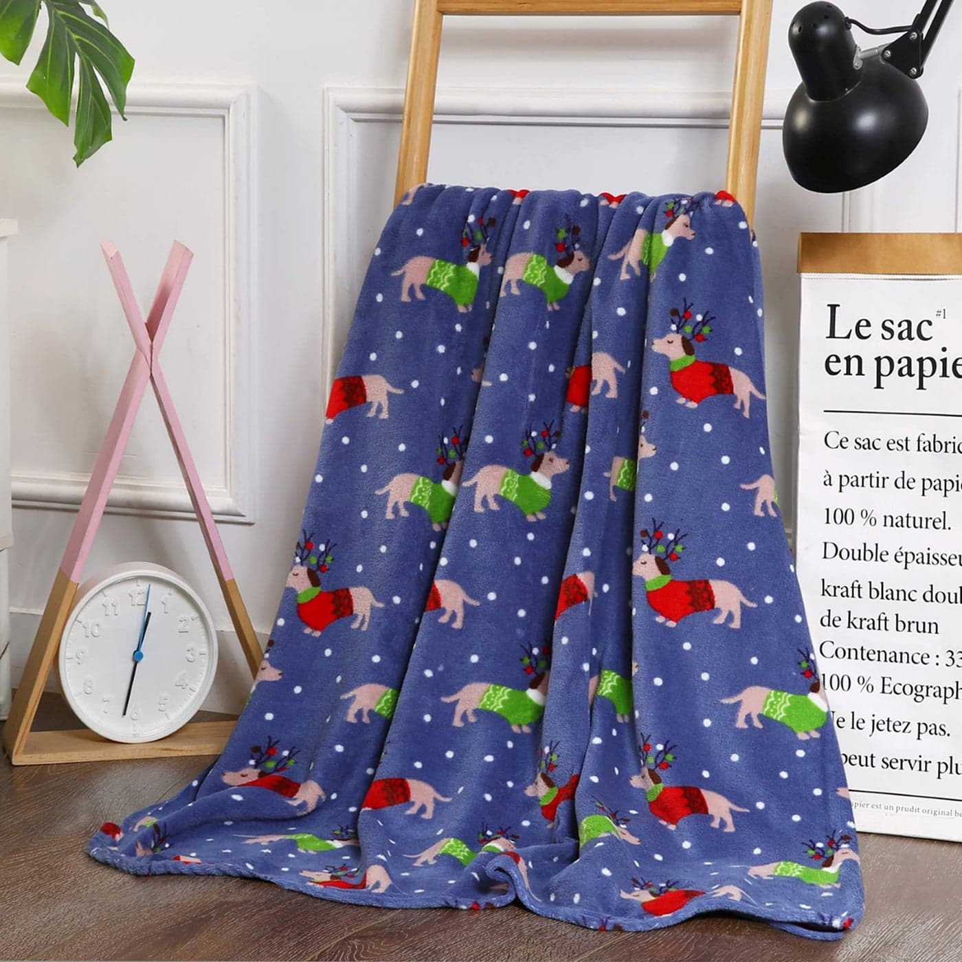 Elegant Comfort Luxury Velvet Super Soft Christmas Prints Fleece BlanketHoliday Theme Home Dcor Fuzzy Warm and Cozy Throws for Winter Bedding Couch and Gift 50 x 60 inch Dogs in Sweater