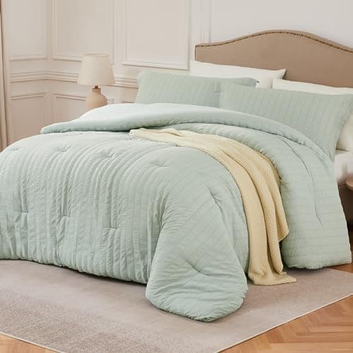Quataly Sage Green King Comforter Set - 3 Pieces Seersucker Lightweight Bedding Comforter Sets (1 Soft Fluffy Comforter & 2 Pillowcases) - All Seasons Cozy Rustic Bed Sets for Women Men