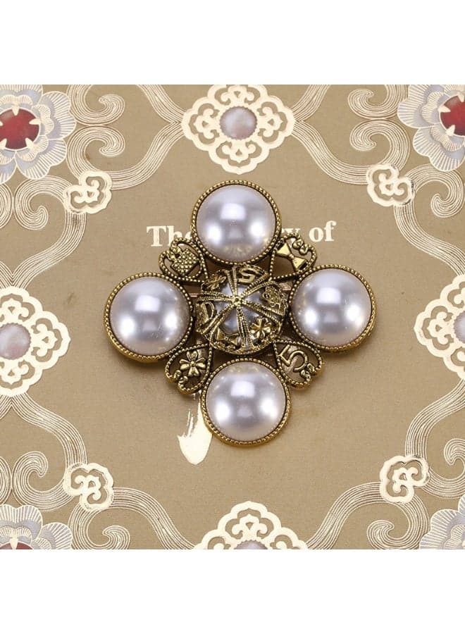 Retro Fashion Baroque Metal Brooch