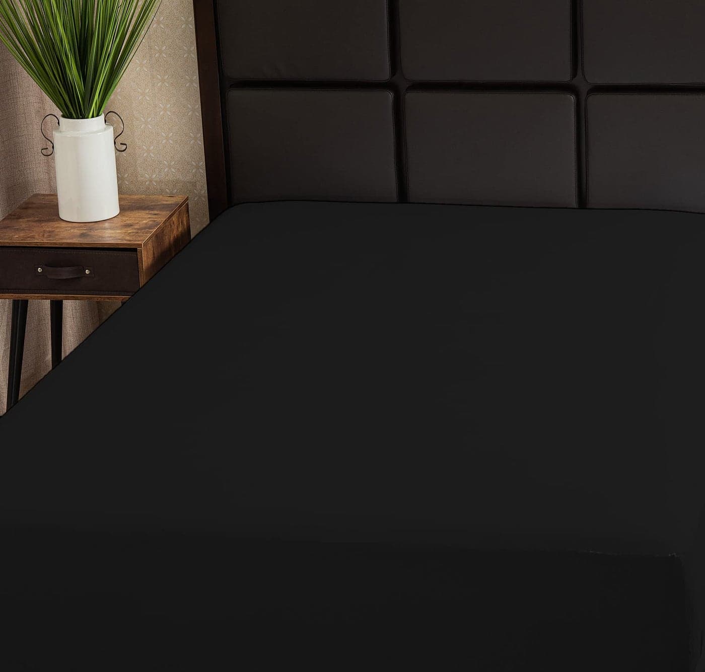 Superity Linen Fitted Sheet 100 Cotton Queen Size Mattress Cover Soft Smooth and Comfortable 200 Thread Count Bed Sheet Stretches to 16 inches for Snug Fit