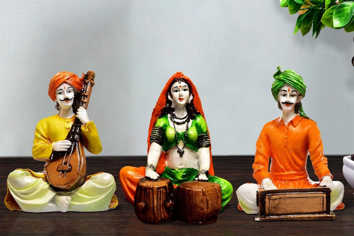 Karigaari India Set of 3 Musicians Figurines Handcrafted Men and Lady Playing Instruments Decorative Showpiece for Home Living Room Ethnic Decor Festival Gift Item Traditional Art Sculpture