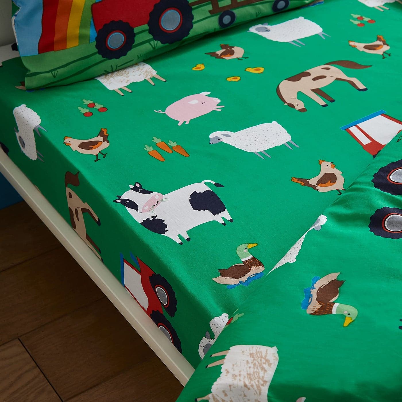 Catherine Lansfield Kids Bedroom Farmyard Animals Junior Polycotton Fitted Sheet 15cm Depth Green