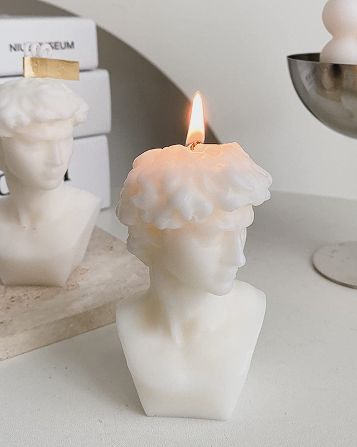 David Bust Statue Scented Candle110G Aroma Soy Wax Greek Aesthetic Decorative Candle for Table Photo Prop Birthday GiftPrefect for Meditation Stress Relief Mood Boosting Bath Yoga White