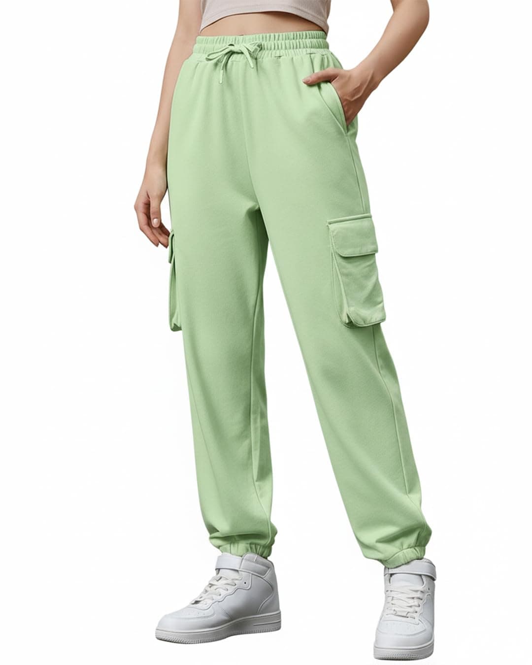 Bewakoof Air 1.0 Women's Solid Mid Rise Oversized Joggers_585683_Green_L