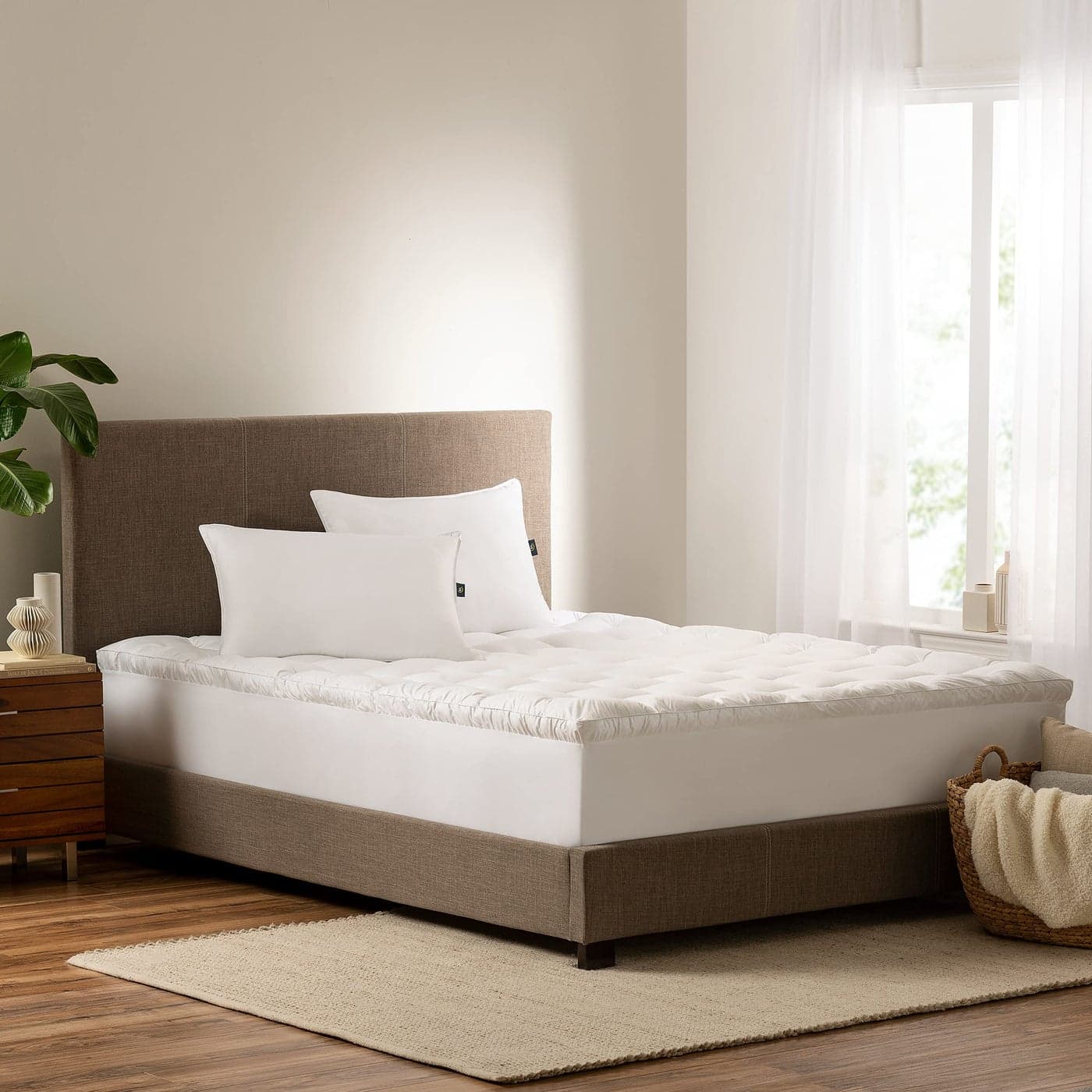 SERTA Down Illusion Soft Hypoallergenic 2 inch Pillowtop Simple Fit Mattress Topper Twin White