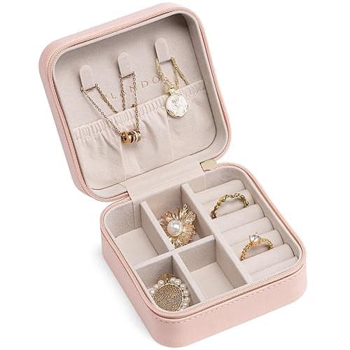 Vlando Travel Jewelry Case - Bridesmaid Gift - Small Jewelry Travel Organizer Box Travel Essentials Christmas Gift for Women Girl - Pink