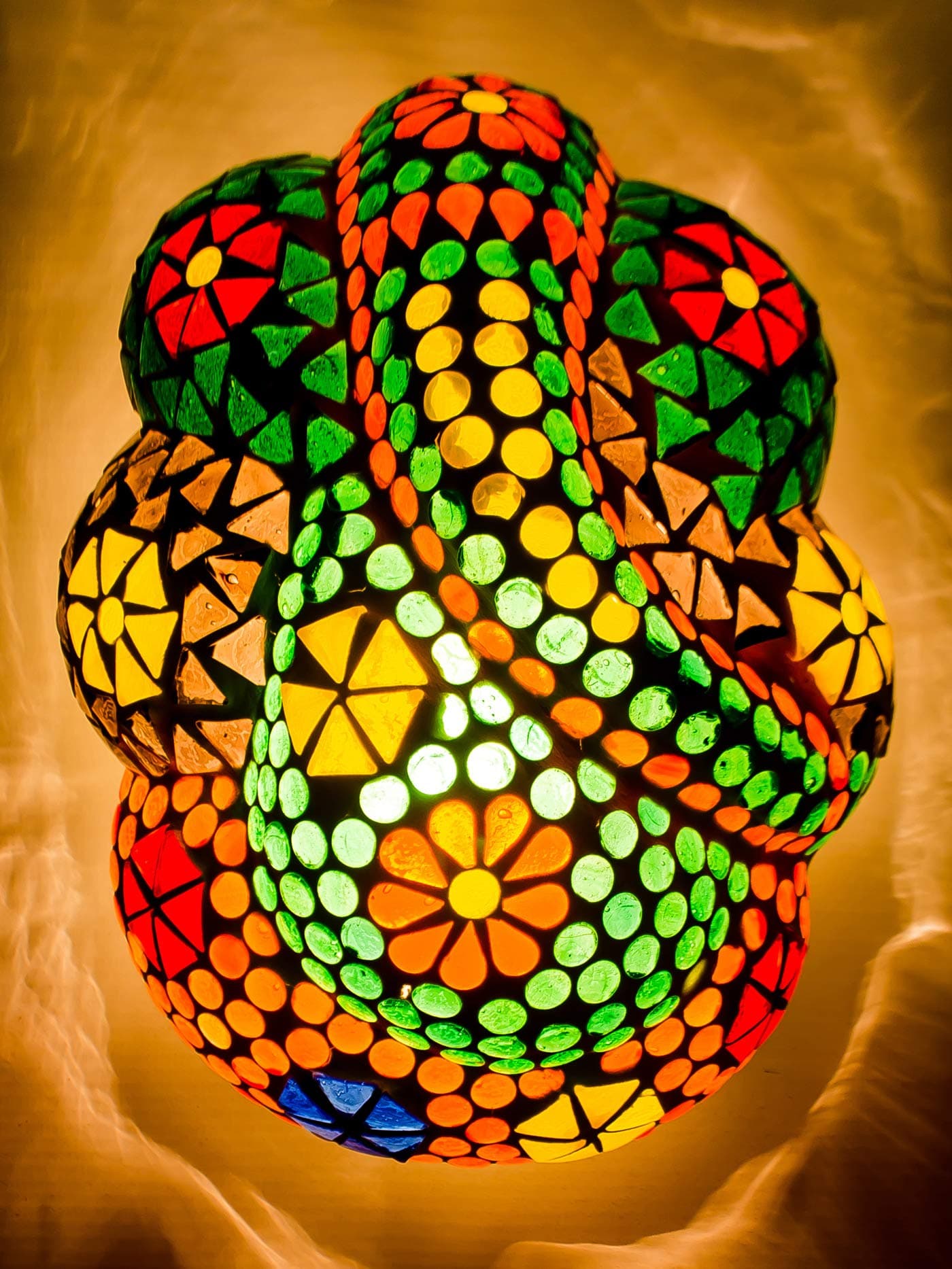 DEVBEADS GMLWL408A3 100W Mosaic Ganesha Glass Wall Mount Lamp (Multi, 20cm)(corded-electric)