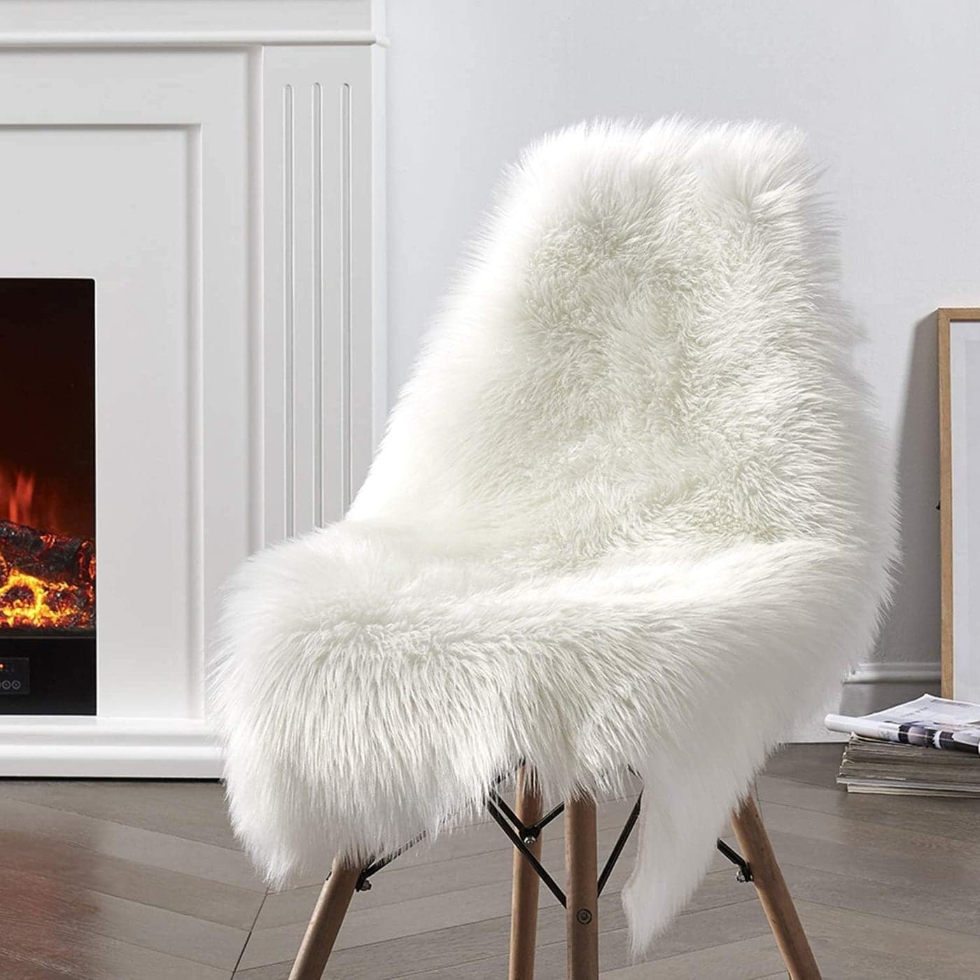 HEBEZON Faux Sheepskin Rugs Soft Faux Fur Rugs White Fluffy Rugs Chair Couch Cover Fuzzy Rugs for Bedroom Floor Sofa Living Room 2x3 Feet