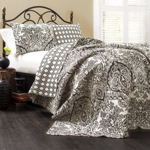 Lush Decor Aubree Quilt Paisley Damask Print Pattern Reversible 3 Piece Lightweight Bedding Blanket Bedspread Set - King - Black and White