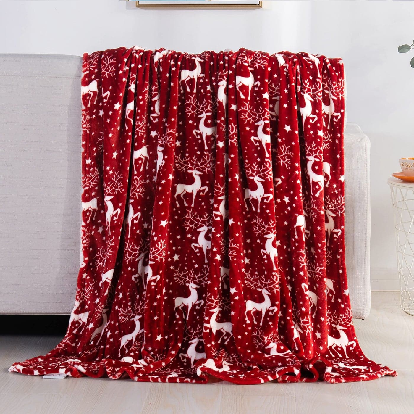 Elegant Comfort Velvet Touch Ultra Plush Christmas Holiday Printed Fleece ThrowBlanket 50 inches x 60 inches Reindeer Stars