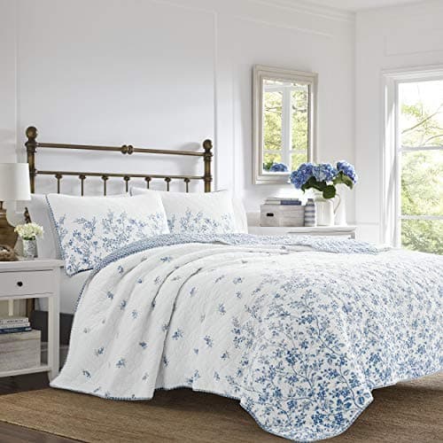 Laura Ashley - Twin Quilt Set, Reversible Floral Cotton Bedding with Matching Sham, Medium-Weight for Year Round Use, Oeko-Tex Certified, Dorm Essentials (Flora Blue)