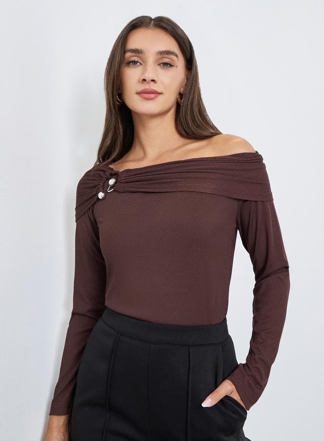 Solid Metal Buckle Detail Knit Top