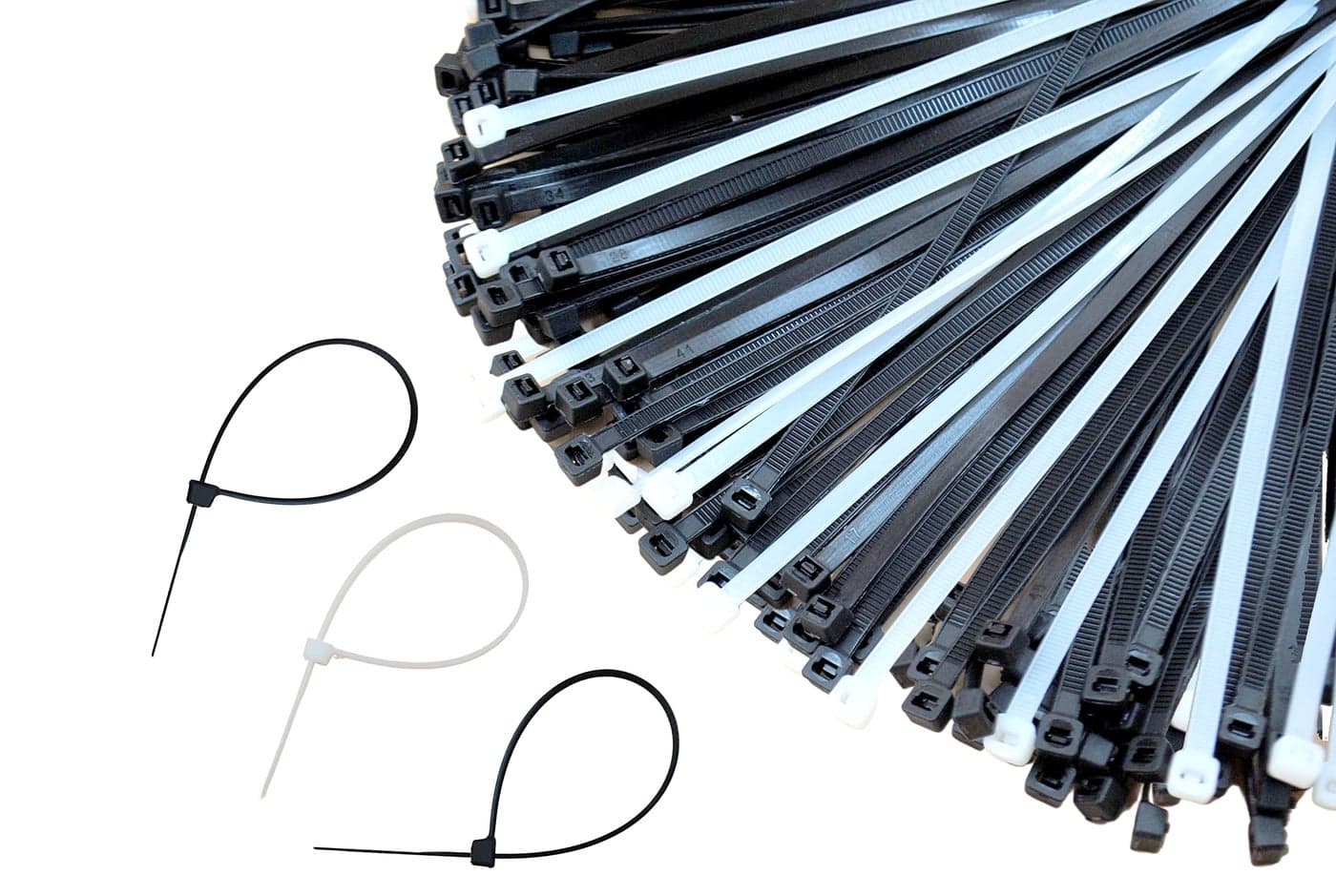 GLOBOMOTIVE Teeth Grip Nylon Self Locking Cable Ties, Black and White (150 mm x 3.6 mm,6 inch, Pack of 200) - Heavy Duty Strong Zip Wire Fastener Organizer Tie