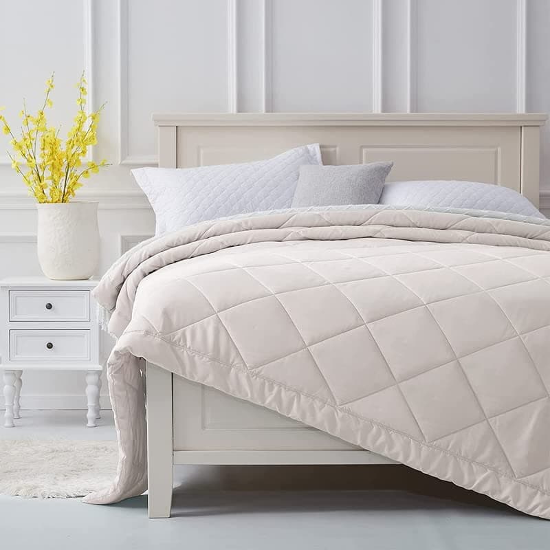 Rajasthan Crafts Lightweight Summer All Weather Reversible Comforter Ultra Soft Quilt Blanket Dohar (60x90 Inches, Beige)